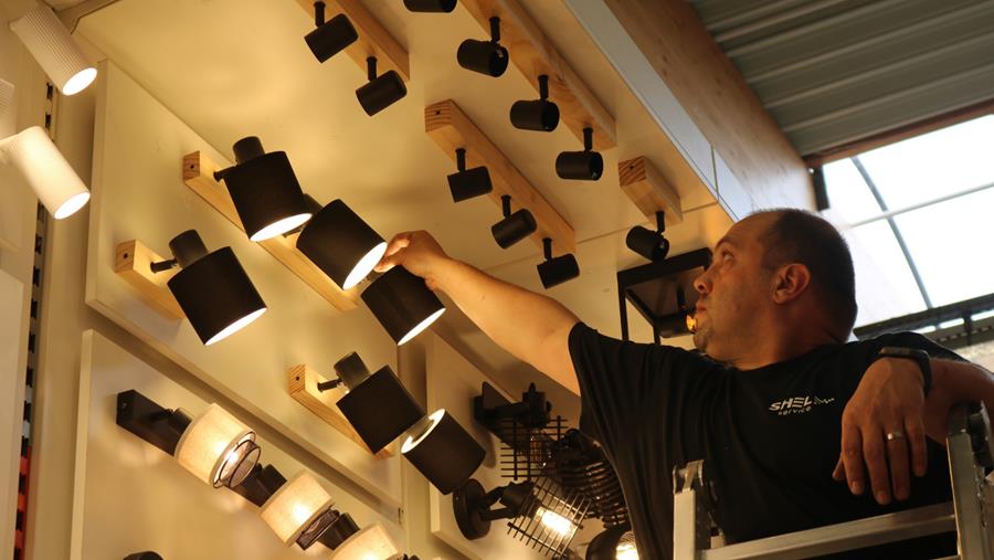 Shelf Service transformeert verlichtingsrayons in 40-tal Mr. Bricolage winkels