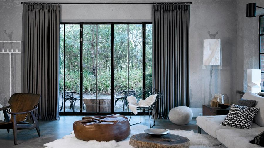 Hoe raambekleding inzetten om warmte buiten te houden