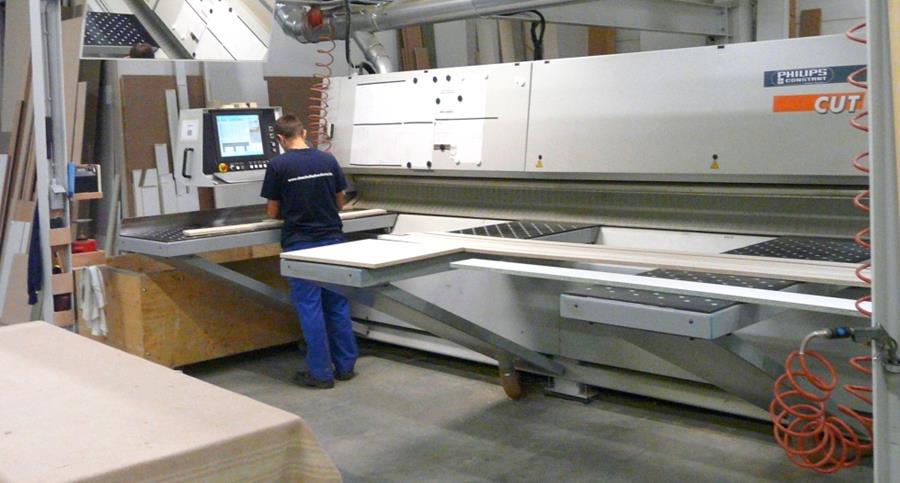 Les armoires sur mesure, produit automatiquement